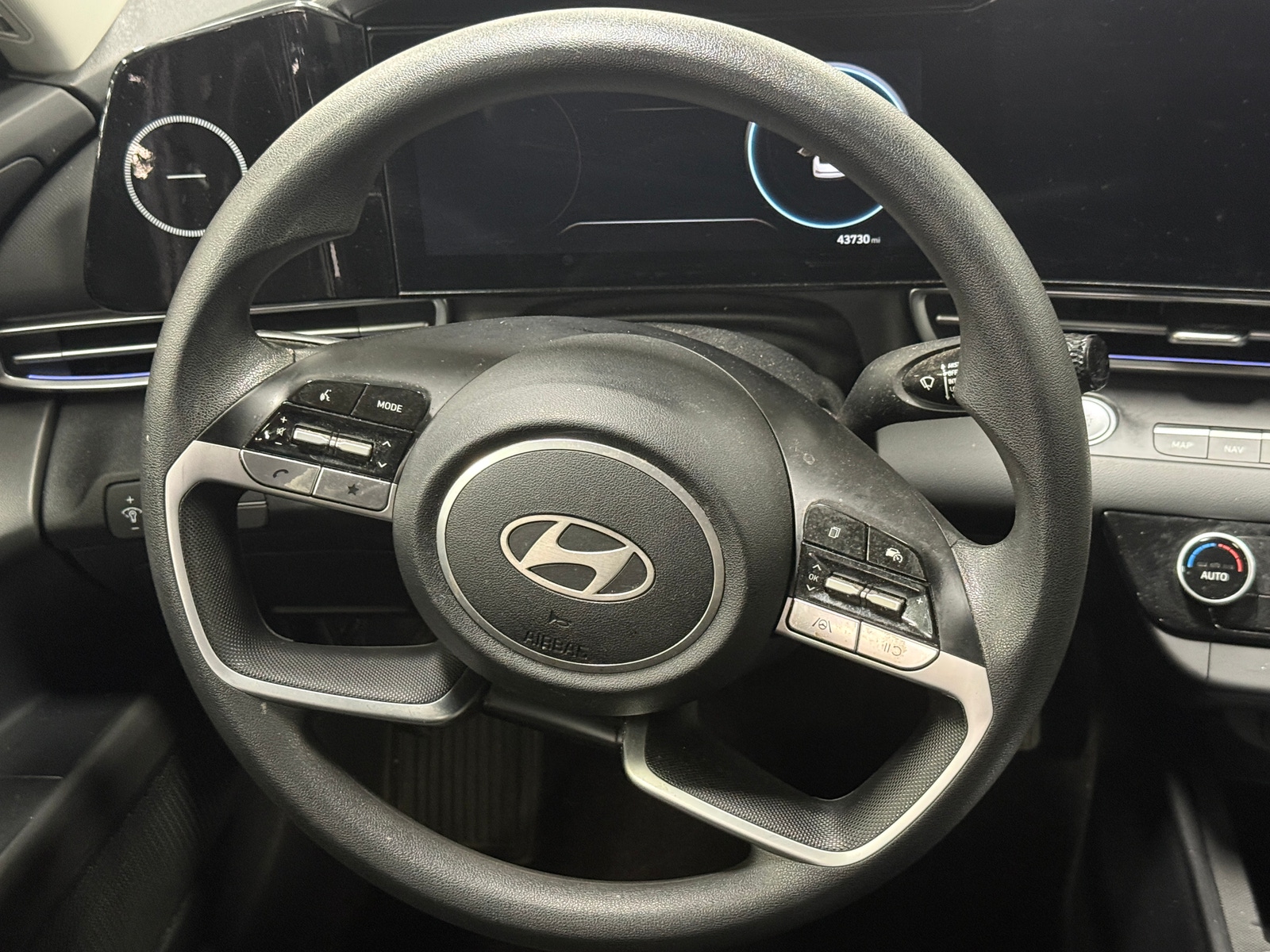 Thumbnail: 2024 Hyundai Elantra - 5