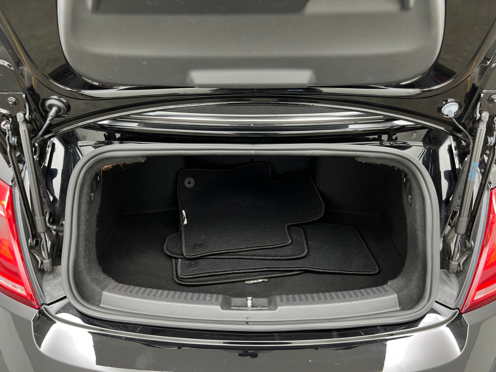 Thumbnail: 2013 Volkswagen Beetle - 7