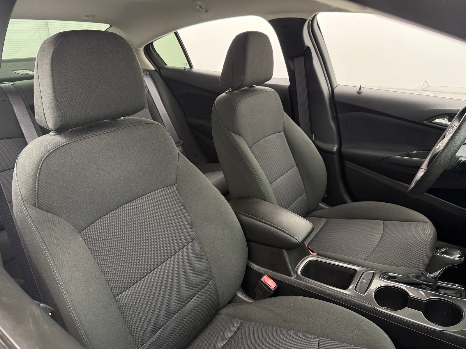 Thumbnail: 2017 Chevrolet Cruze - 2