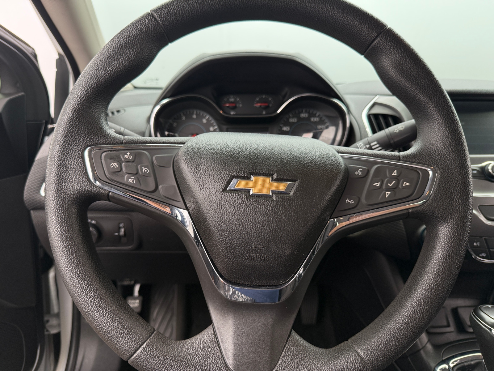 Thumbnail: 2017 Chevrolet Cruze - 5