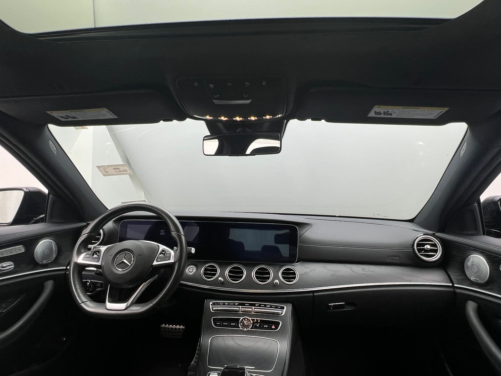 Thumbnail: 2018 Mercedes-Benz E-Class - 2