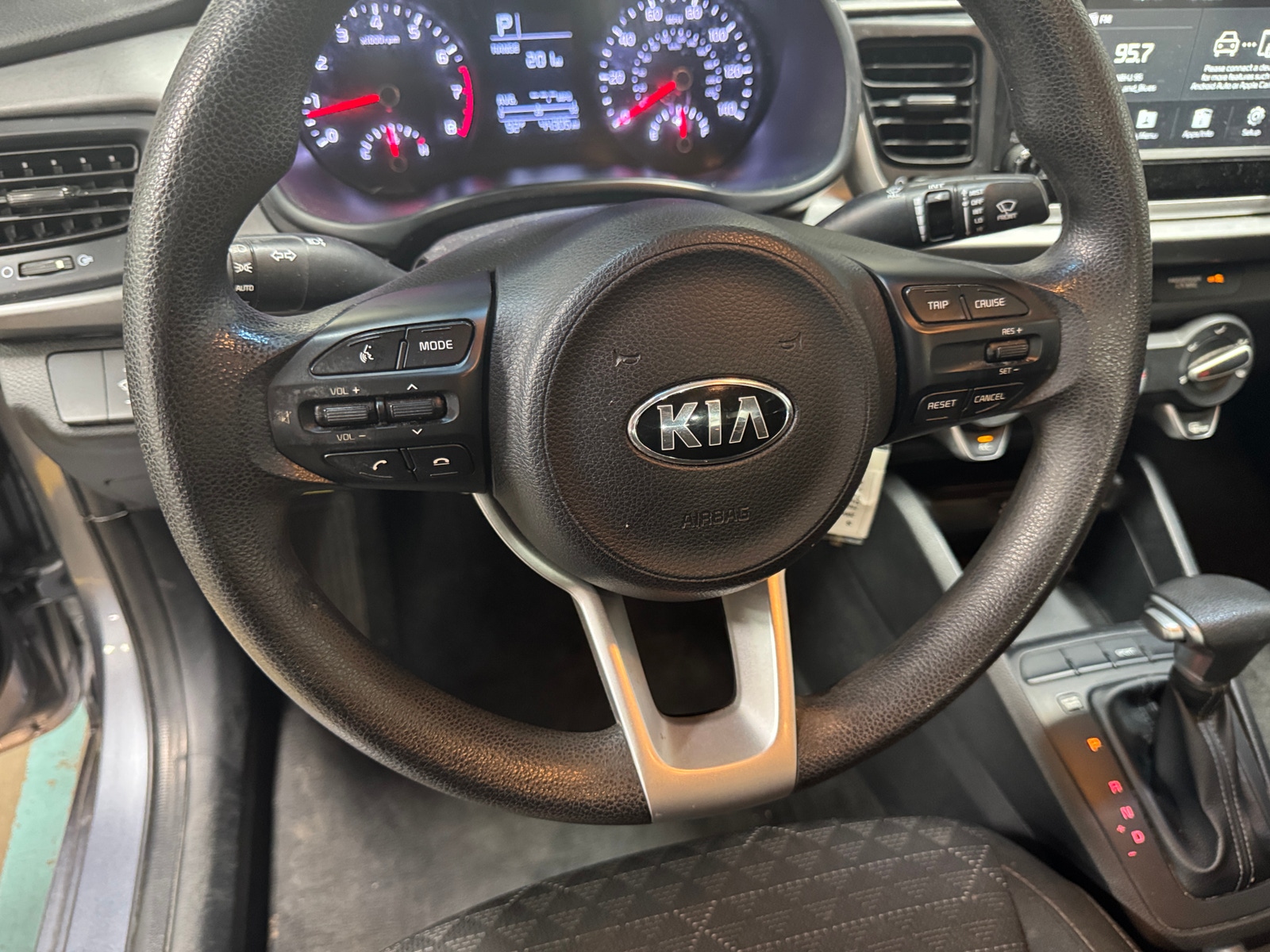 Thumbnail: 2020 Kia Rio - 5