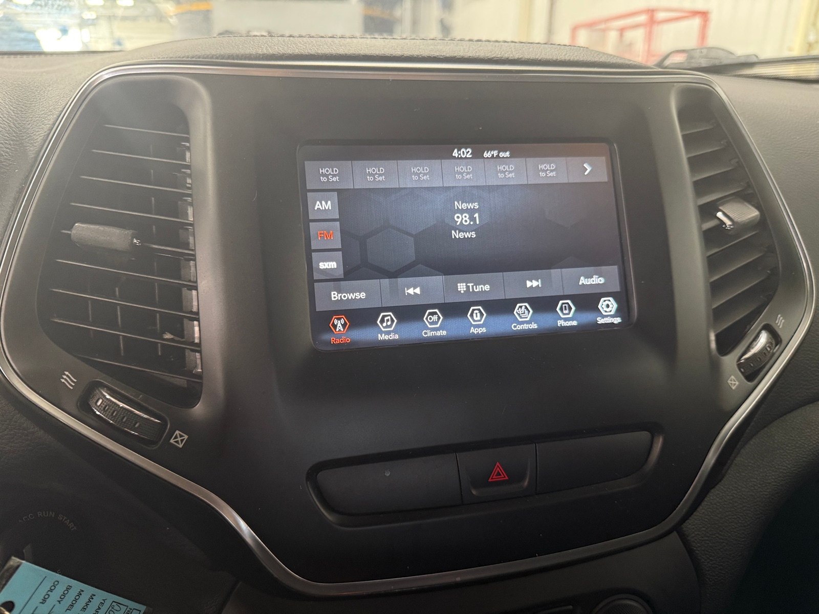 Thumbnail: 2019 Jeep Cherokee - 4