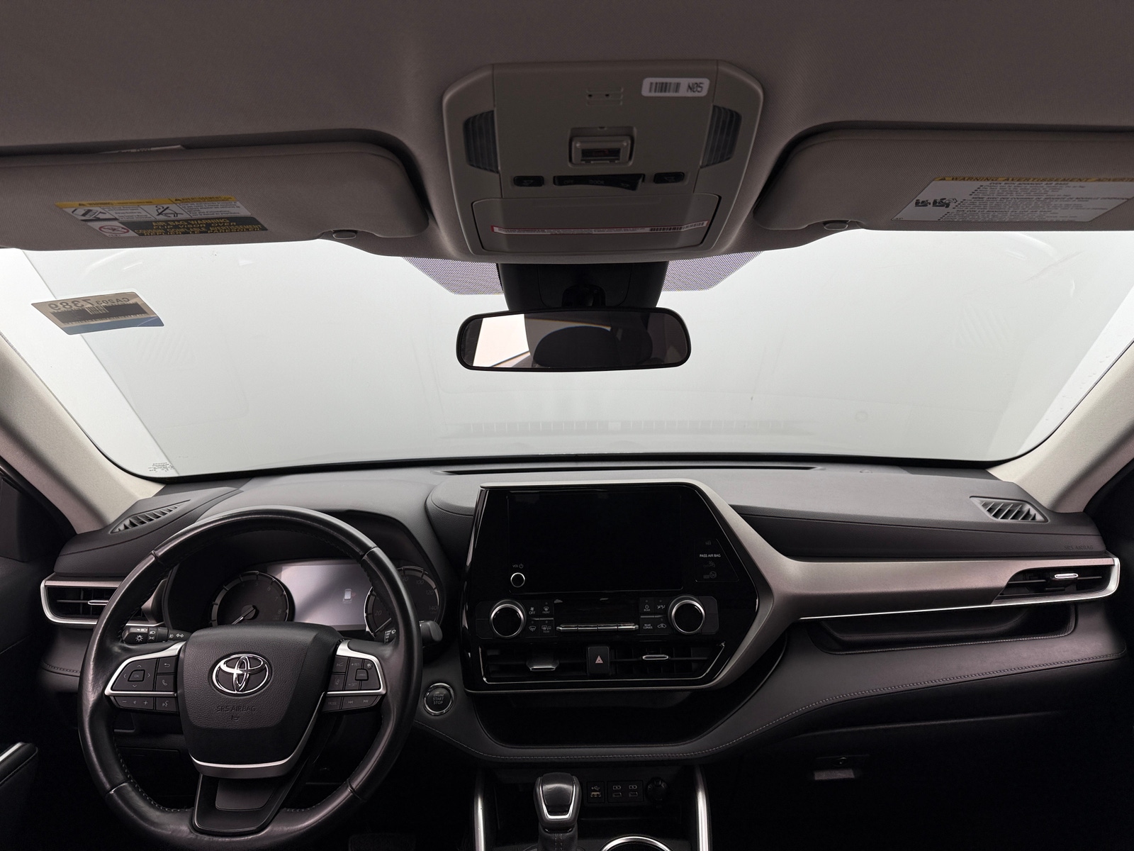 Thumbnail: 2023 Toyota Highlander - 3