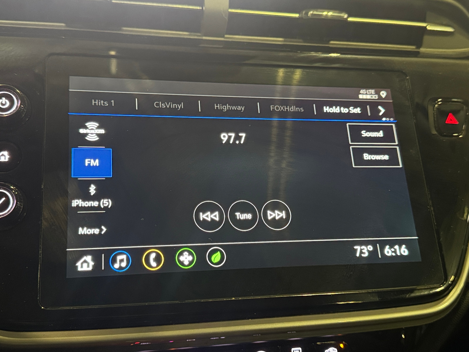 Thumbnail: 2023 Chevrolet Bolt EUV - 4
