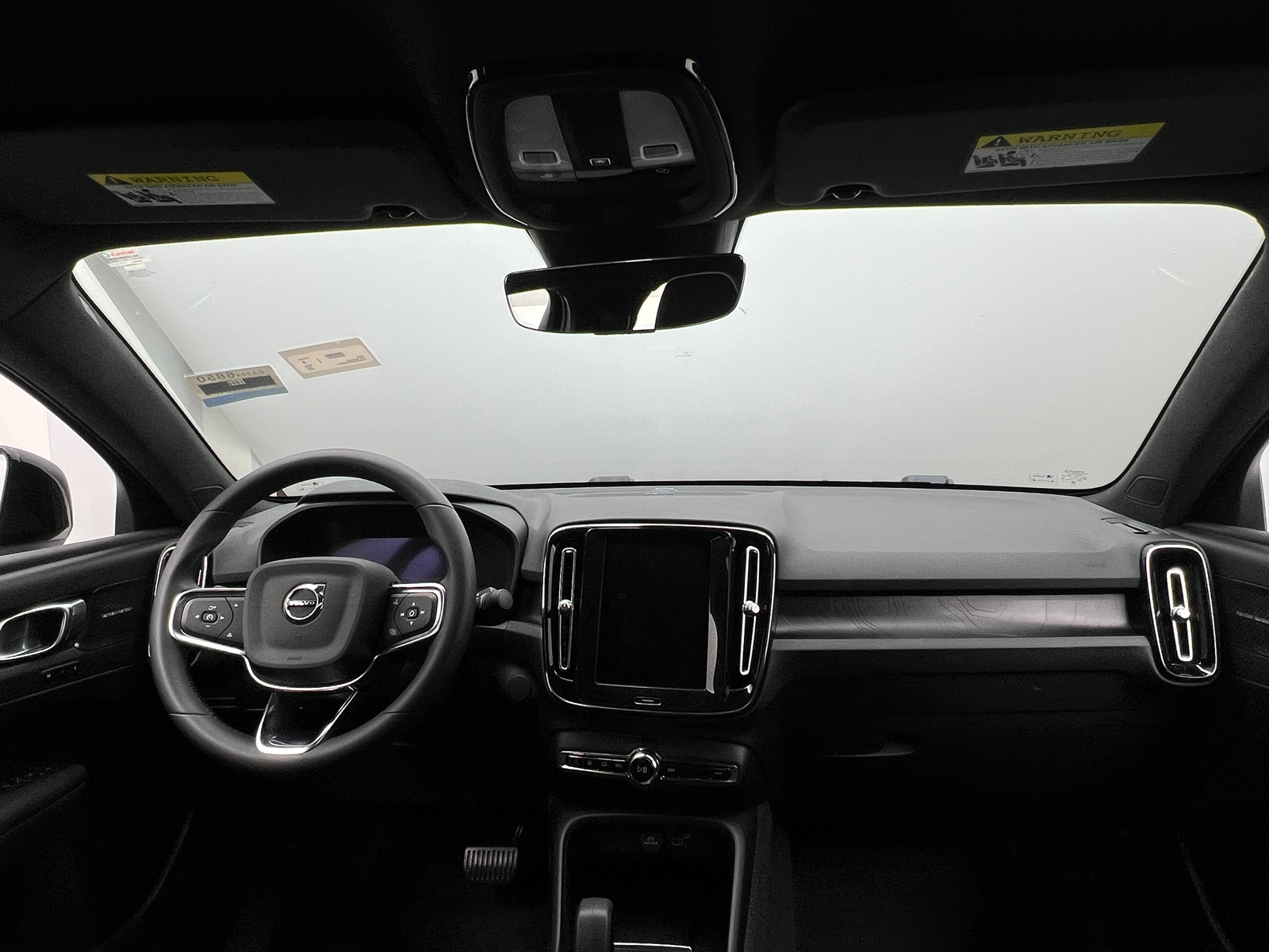 Thumbnail: 2023 Volvo C40 - 3