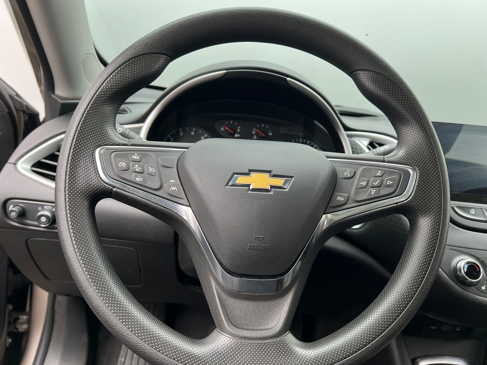 Thumbnail: 2024 Chevrolet Malibu - 5