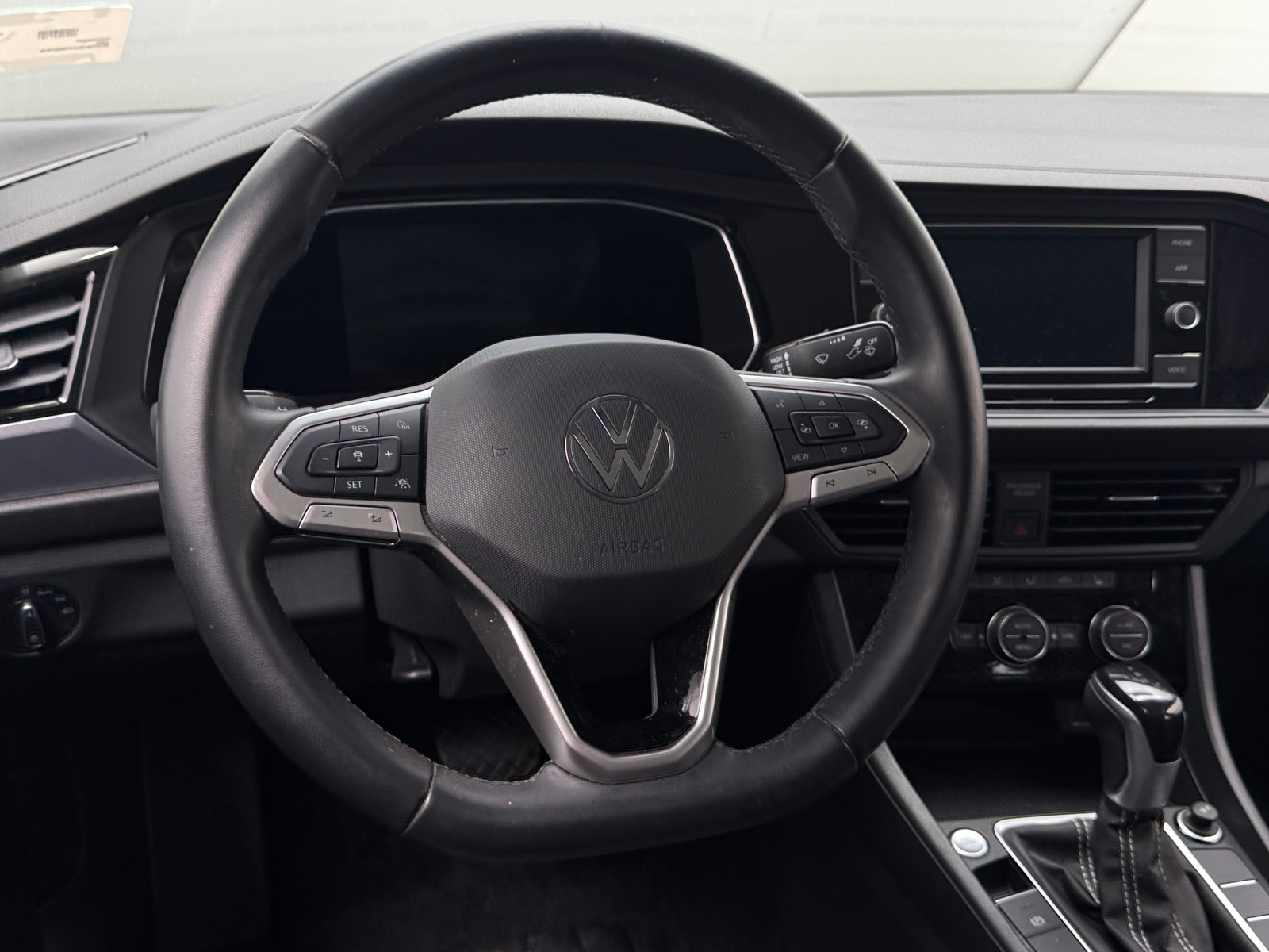Thumbnail: 2023 Volkswagen Jetta - 4