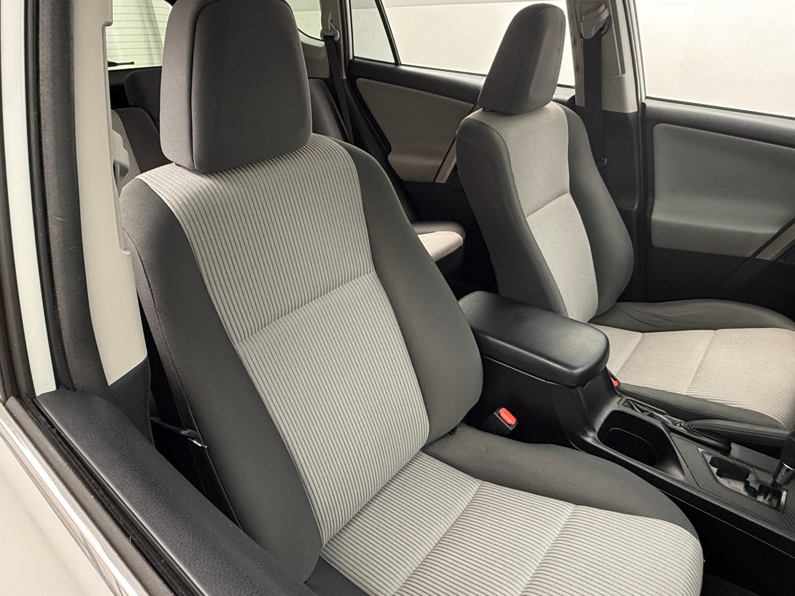 Thumbnail: 2014 Toyota RAV4 - 2