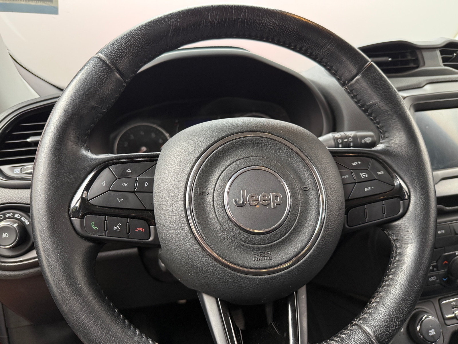 Thumbnail: 2019 Jeep Renegade - 5