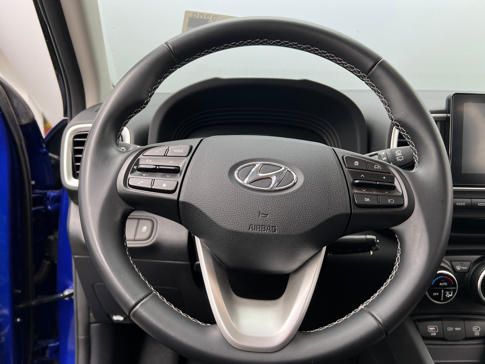 Thumbnail: 2023 Hyundai Venue - 5