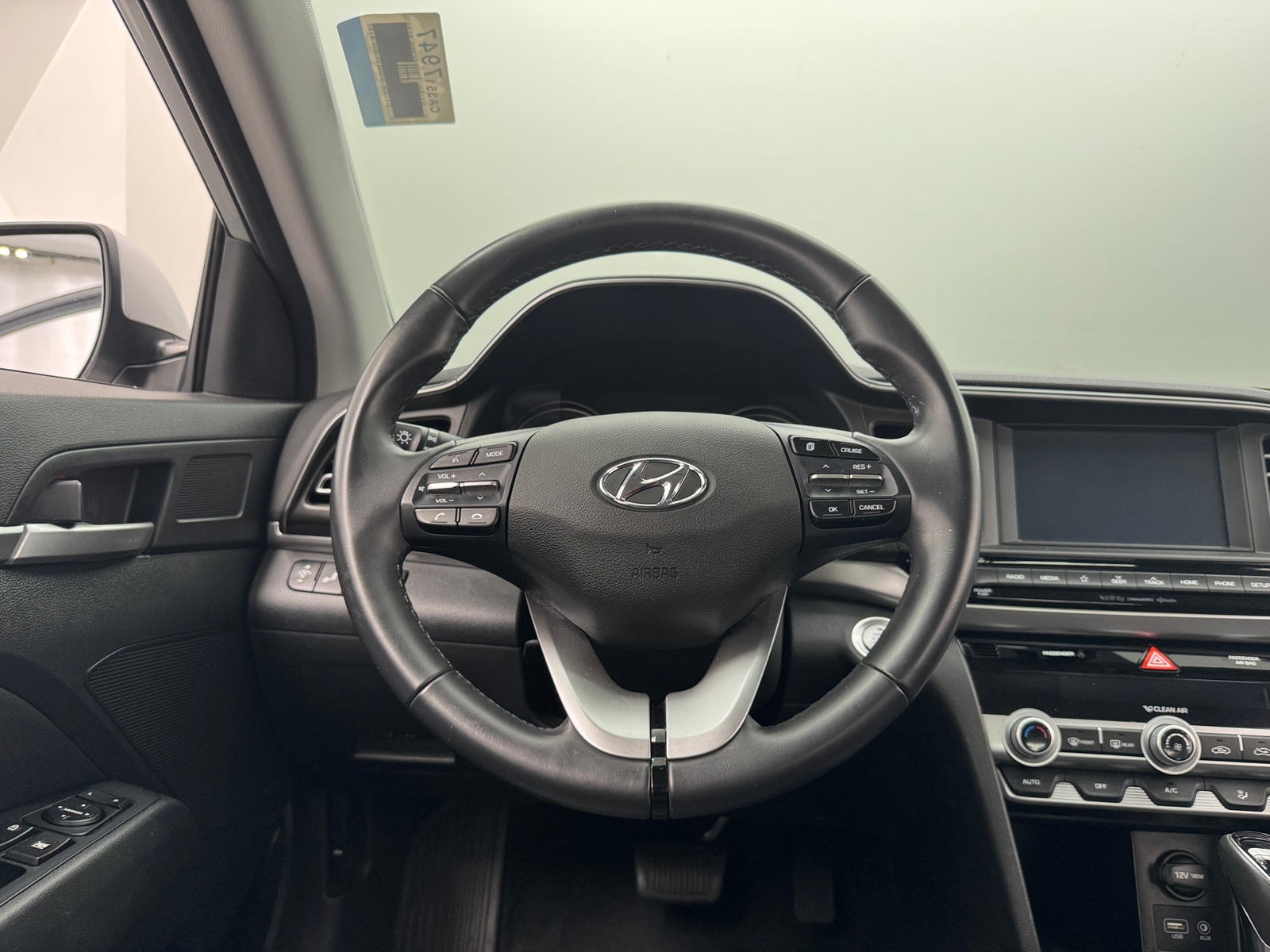 Thumbnail: 2020 Hyundai Elantra - 4