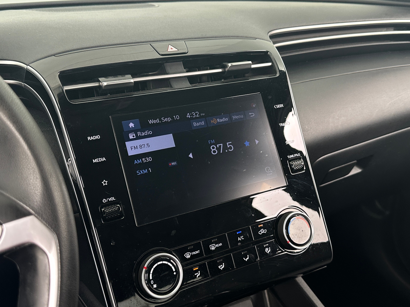 Thumbnail: 2023 Hyundai Santa Cruz - 4