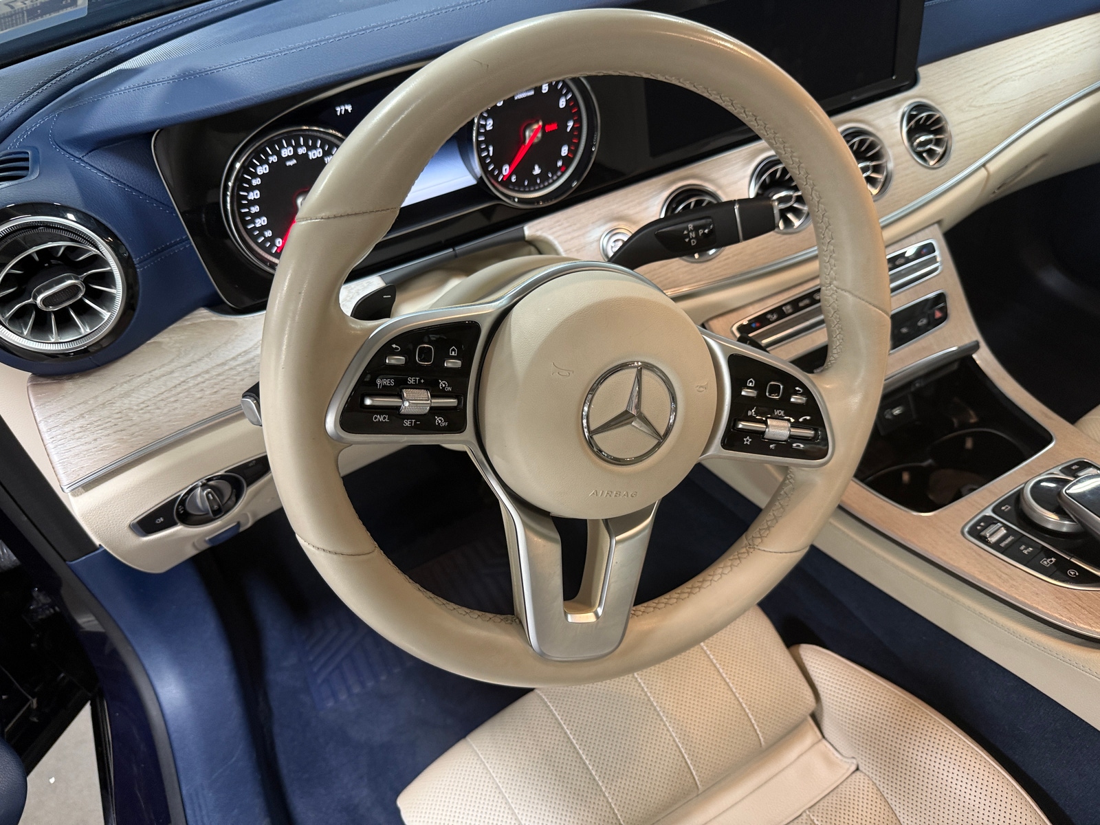 Thumbnail: 2019 Mercedes-Benz E-Class - 3