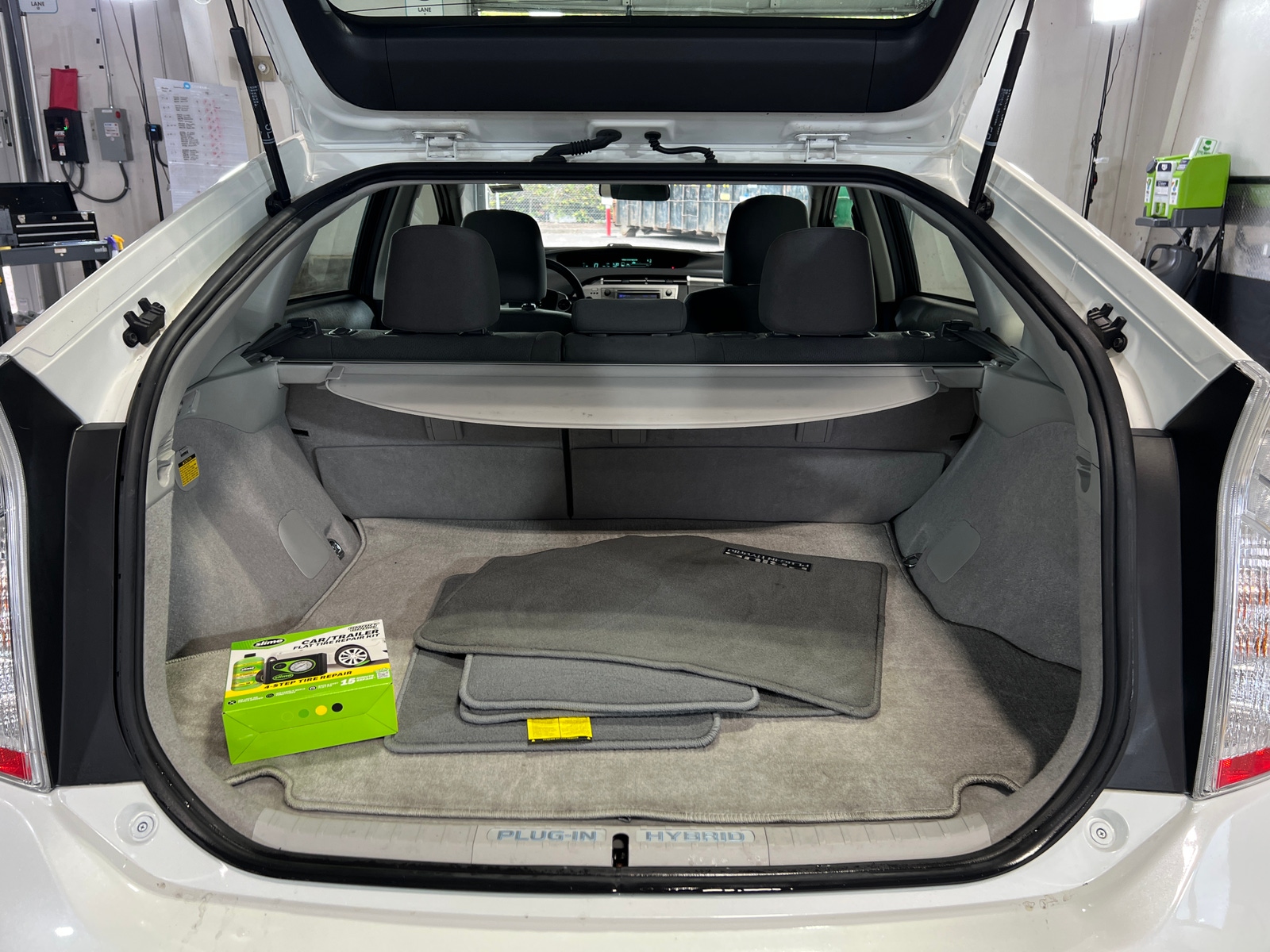 Thumbnail: 2014 Toyota Prius - 7