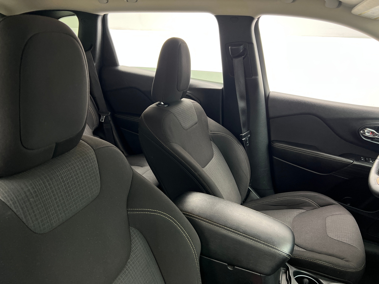 Thumbnail: 2016 Jeep Cherokee - 2