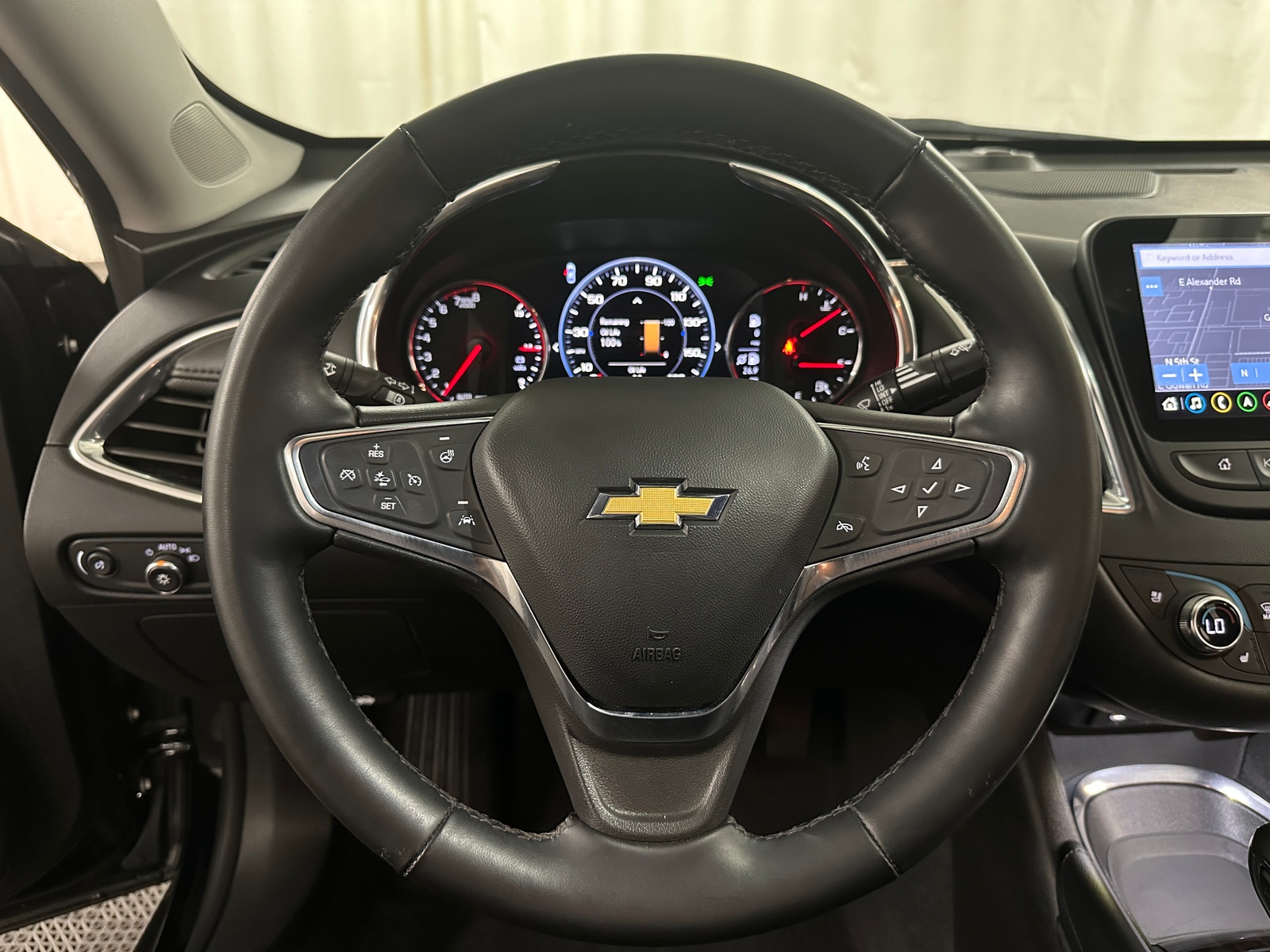 Thumbnail: 2024 Chevrolet Malibu - 4