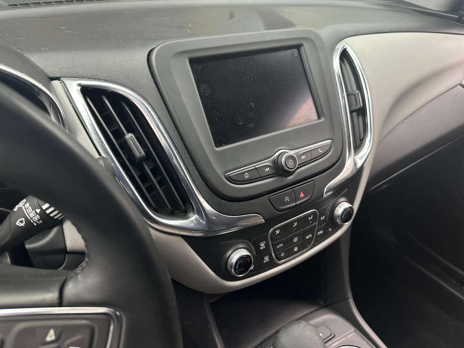 Thumbnail: 2023 Chevrolet Equinox - 4