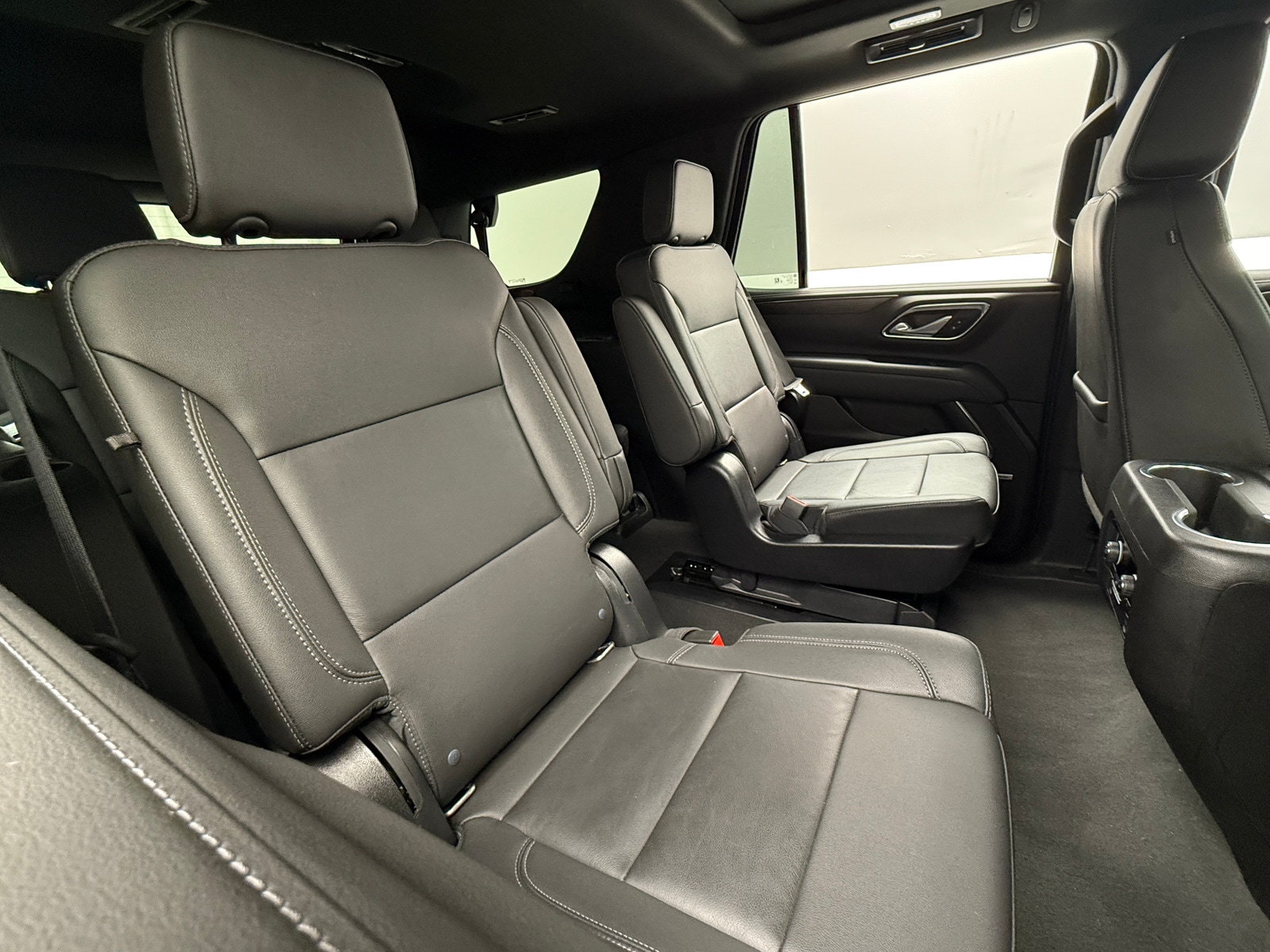 Thumbnail: 2022 Chevrolet Tahoe - 5