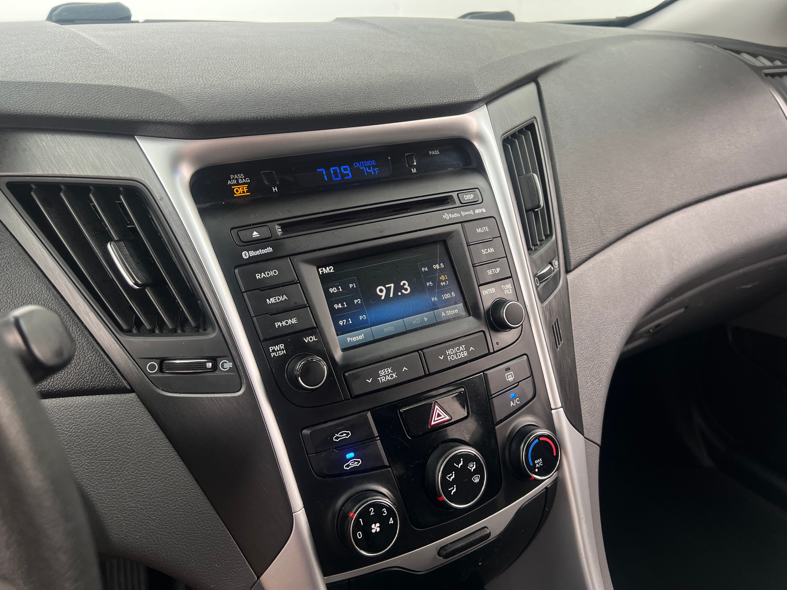 Thumbnail: 2014 Hyundai Sonata - 4