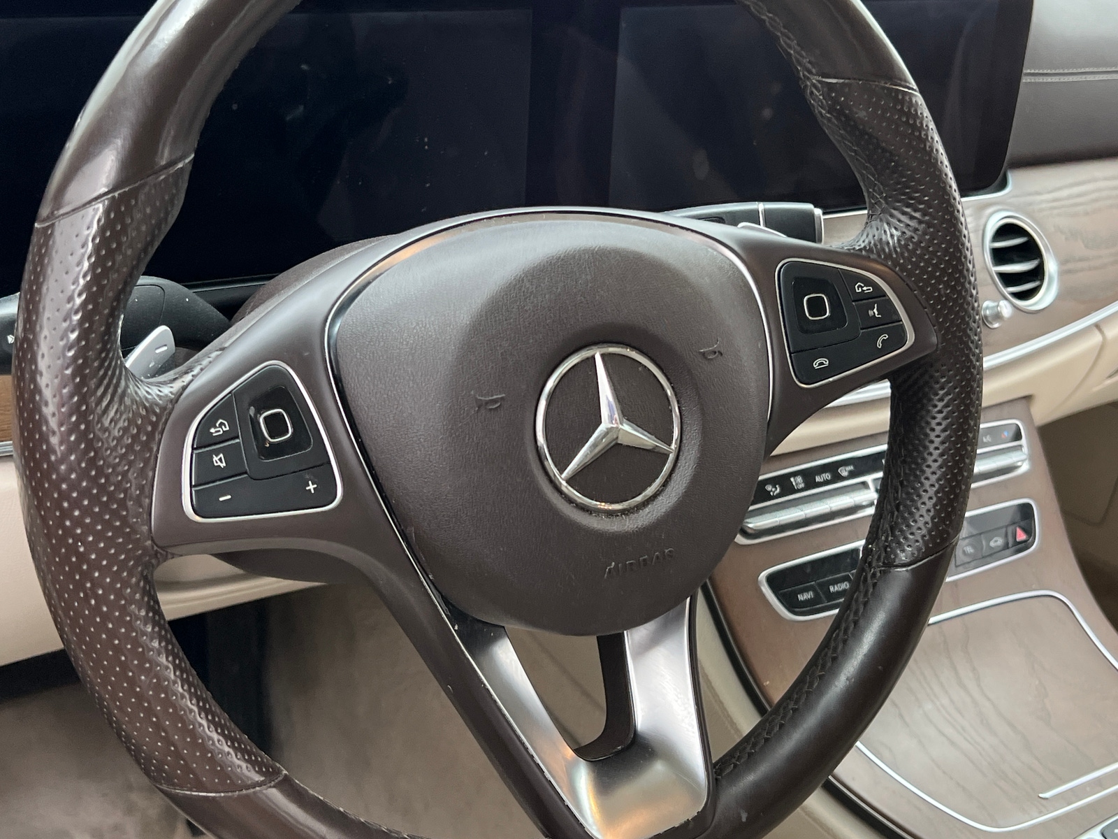 Thumbnail: 2018 Mercedes-Benz E-Class - 4