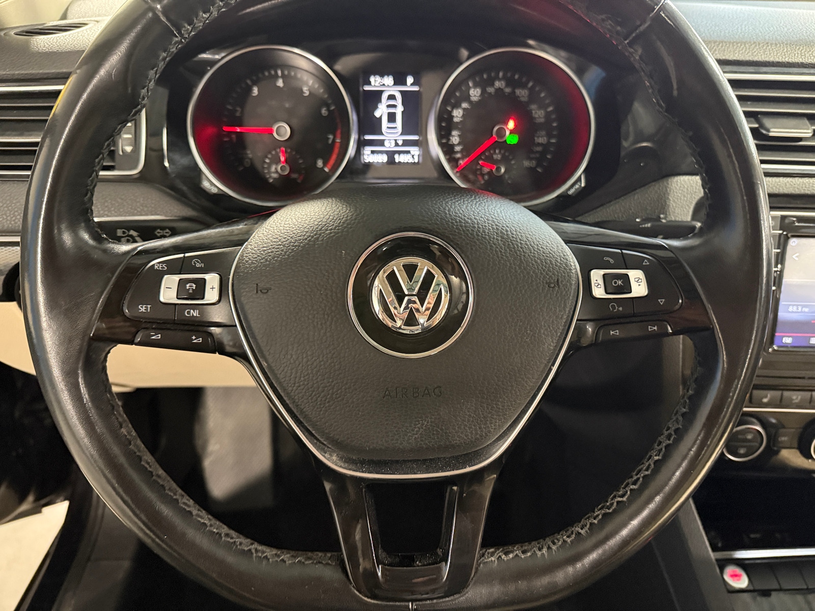 Thumbnail: 2017 Volkswagen Jetta - 4