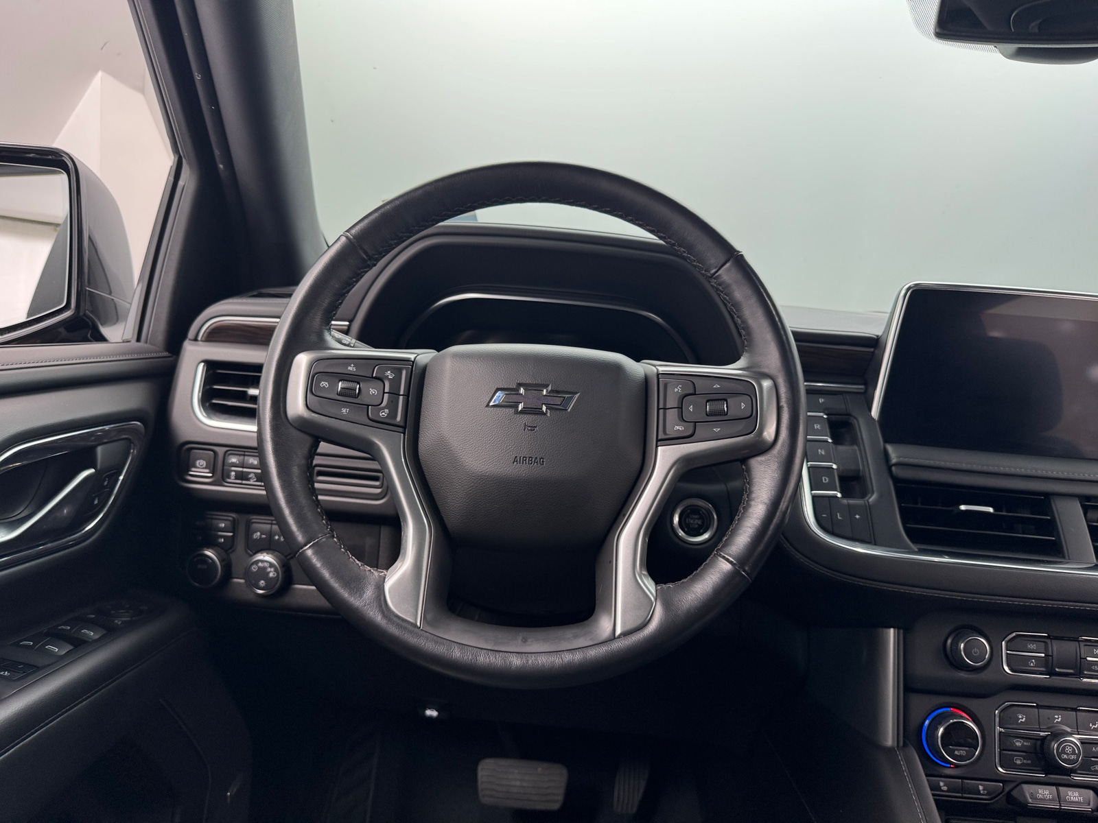 Thumbnail: 2022 Chevrolet Tahoe - 4