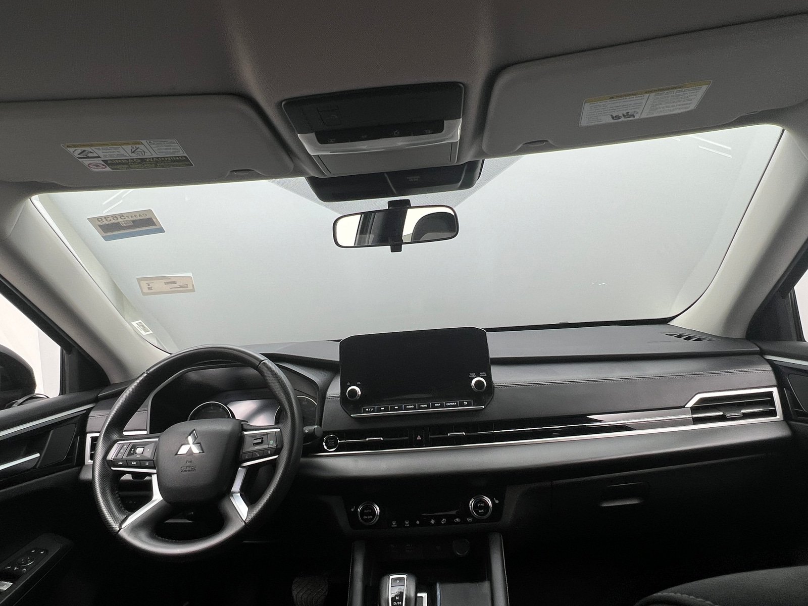 Thumbnail: 2024 Mitsubishi Outlander - 2