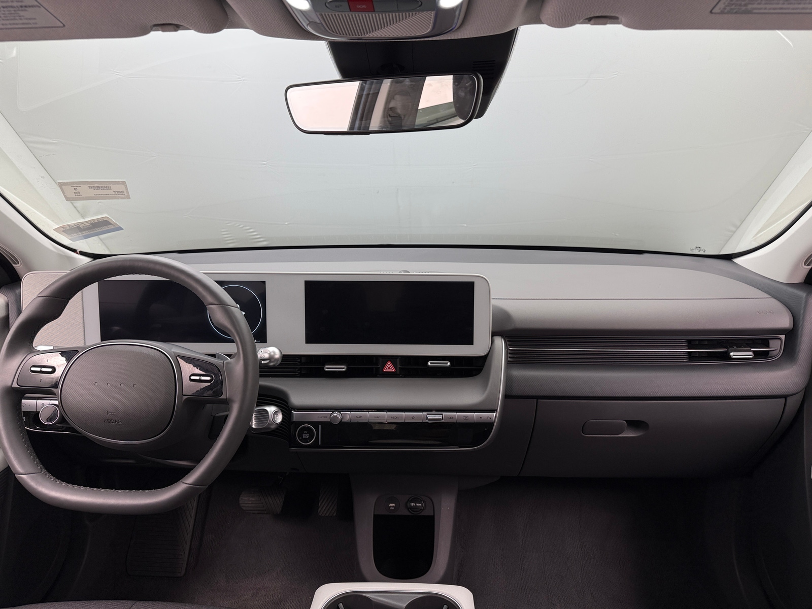 Thumbnail: 2024 Hyundai Ioniq 5 - 3