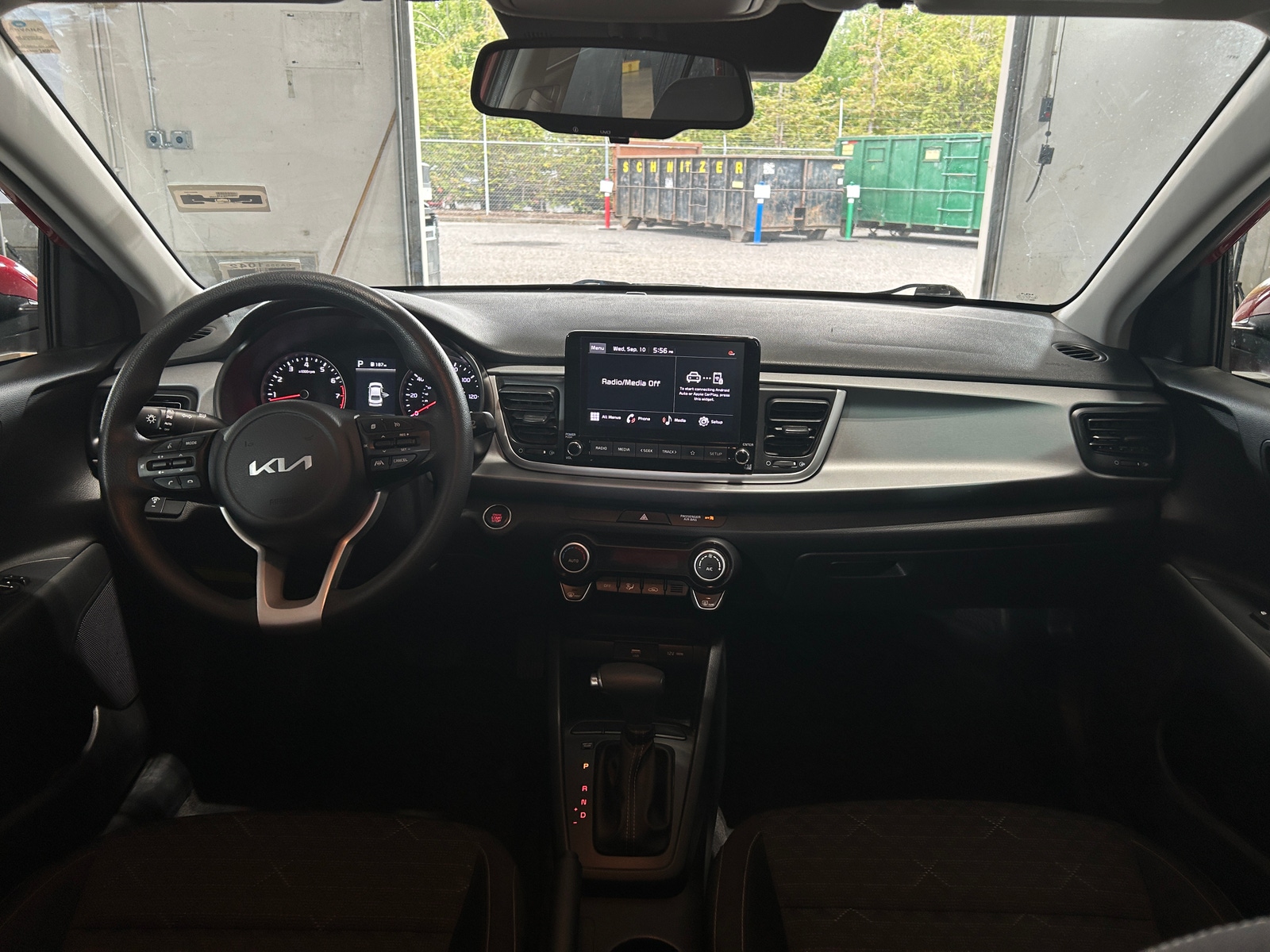 Thumbnail: 2022 Kia Rio - 3