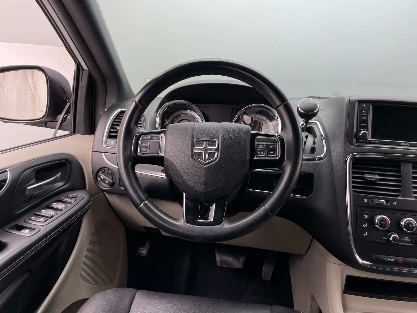 Thumbnail: 2018 Dodge Grand Caravan - 4
