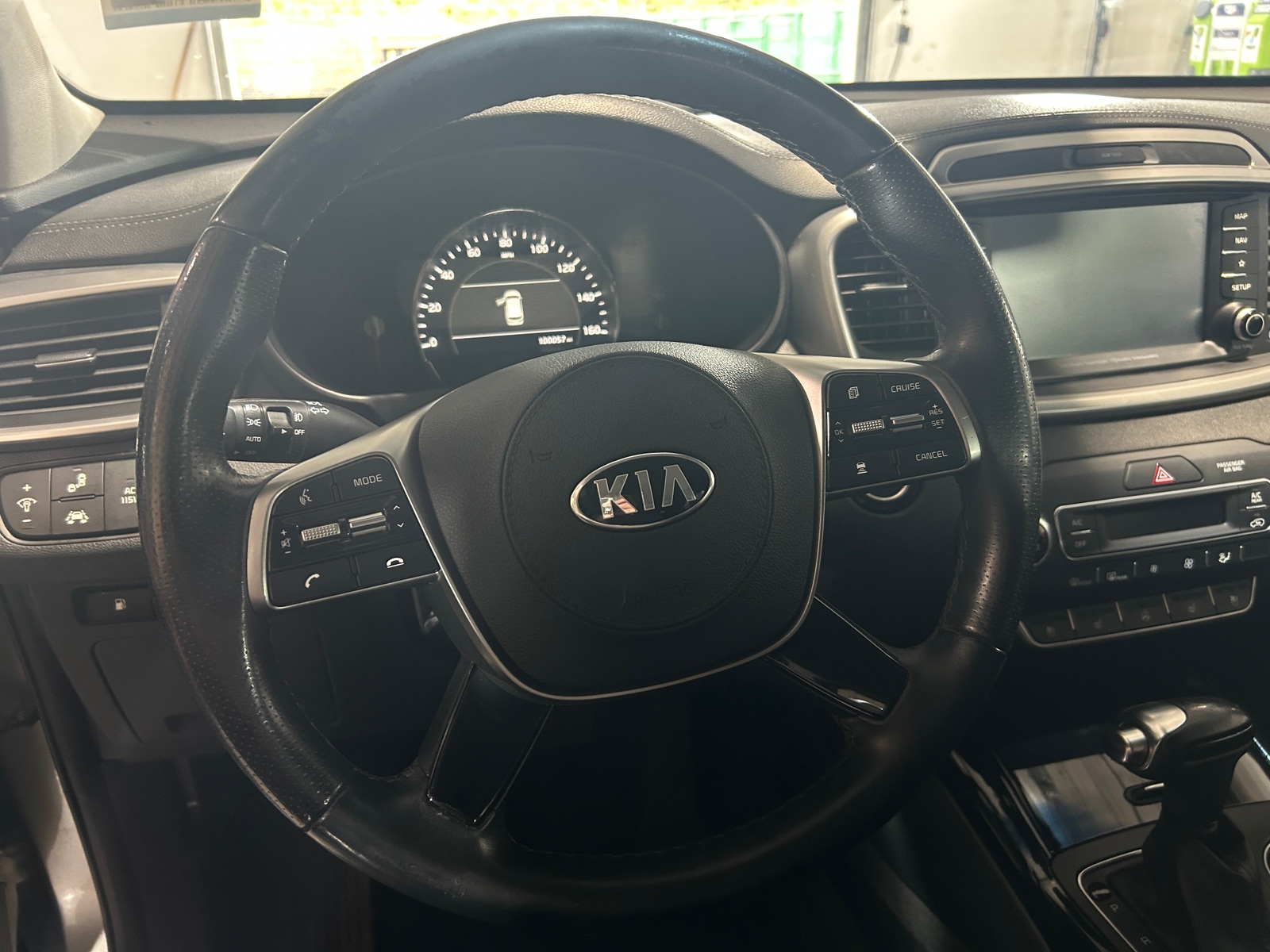 Thumbnail: 2019 Kia Sorento - 4