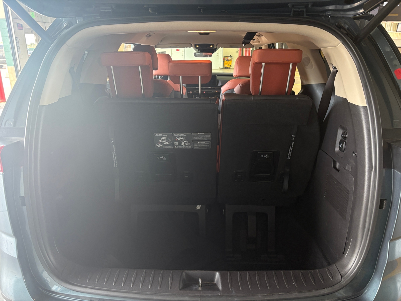 Thumbnail: 2024 Kia Carnival - 6