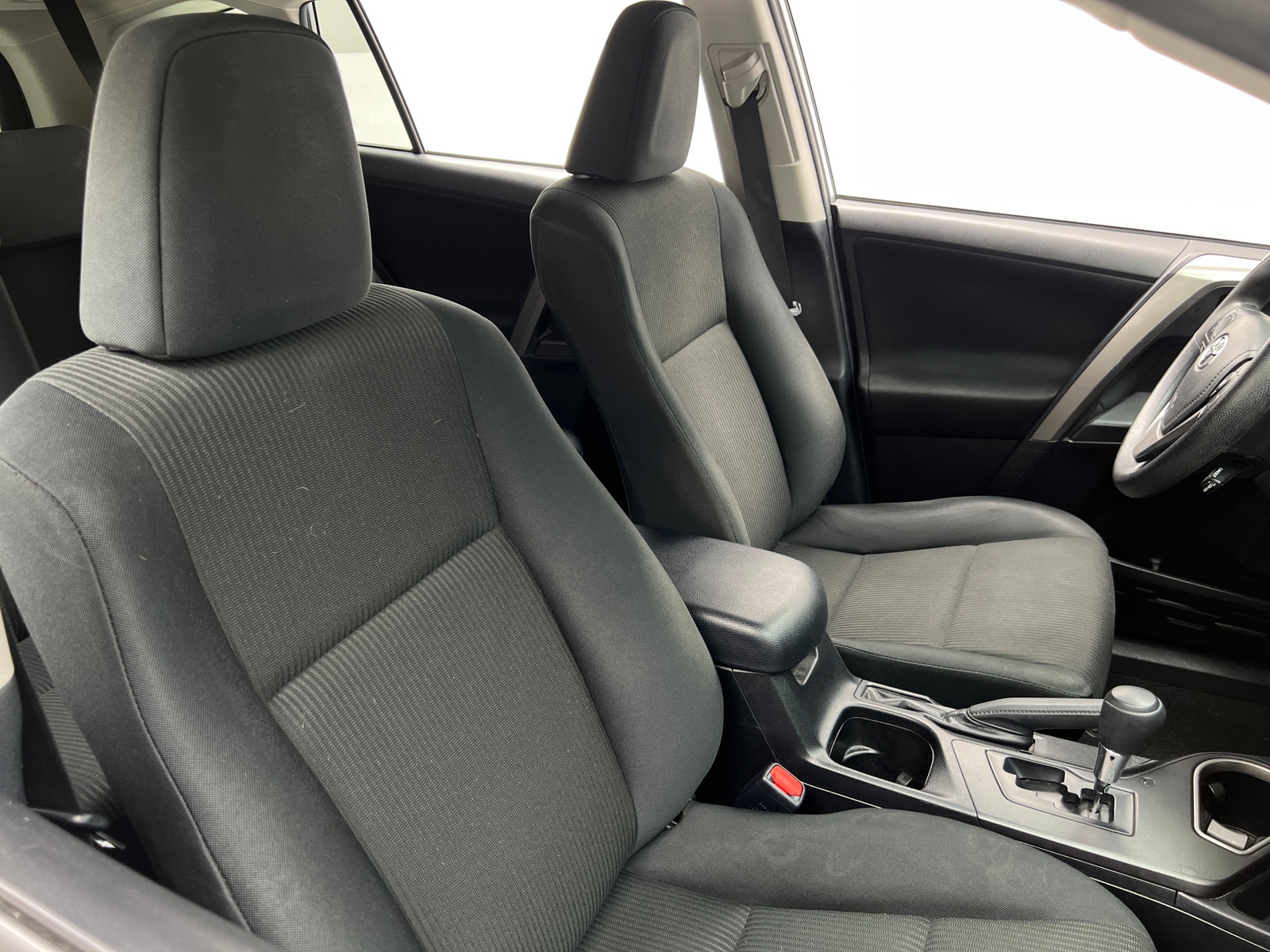 Thumbnail: 2018 Toyota RAV4 - 2