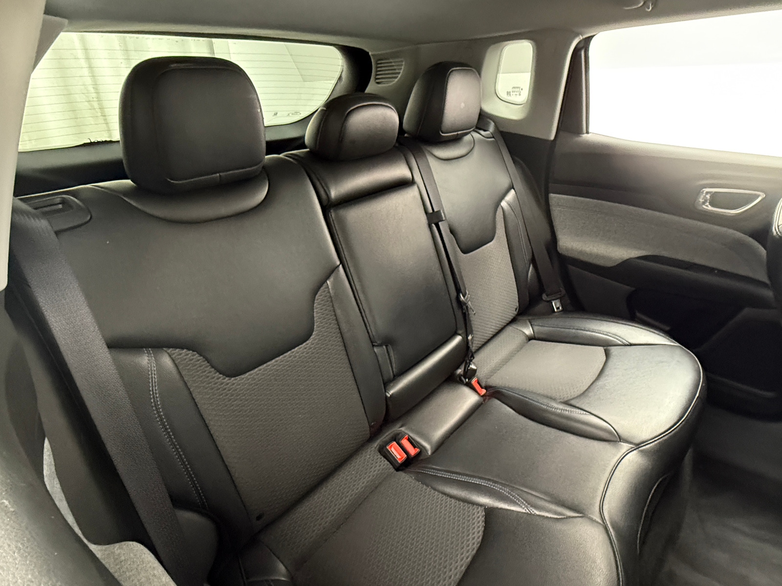 Thumbnail: 2022 Jeep Compass - 6