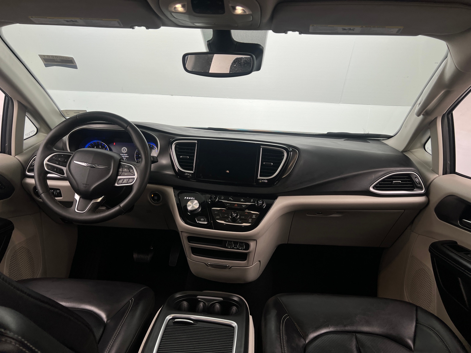 Thumbnail: 2023 Chrysler Pacifica - 2