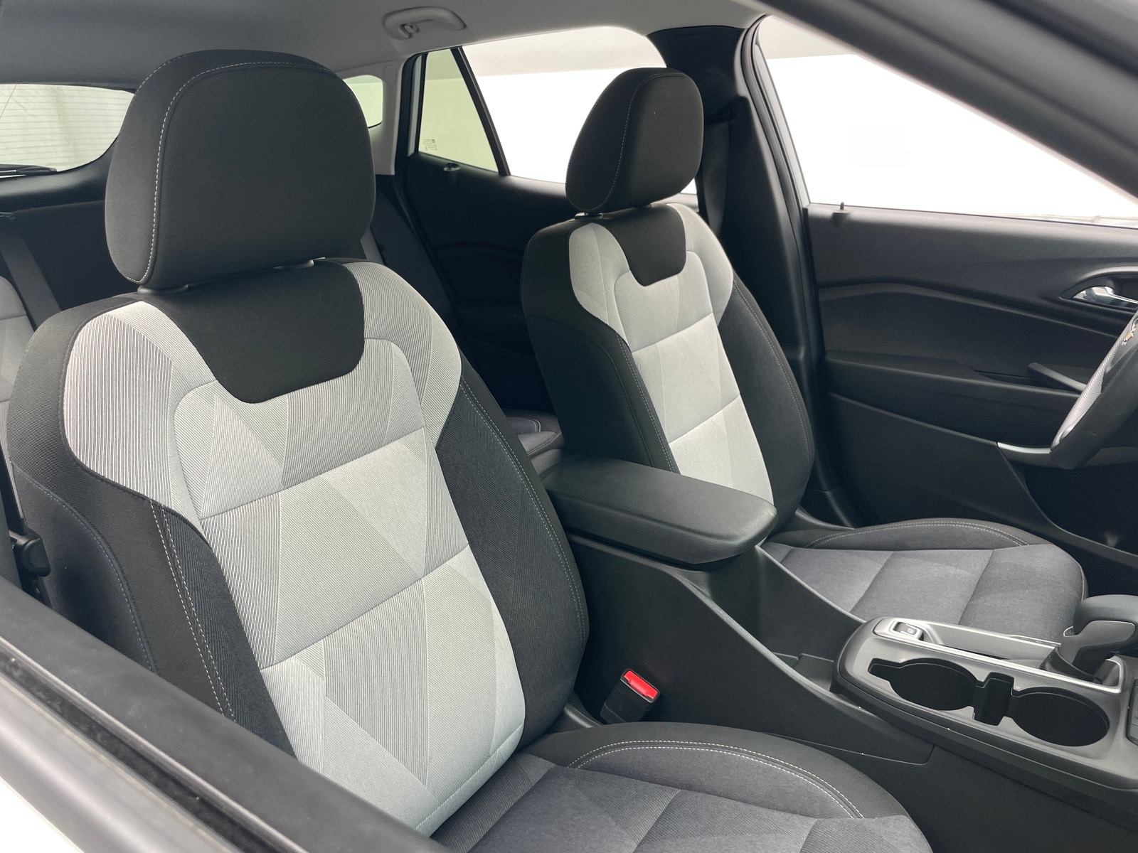 Thumbnail: 2025 Chevrolet Trax - 2