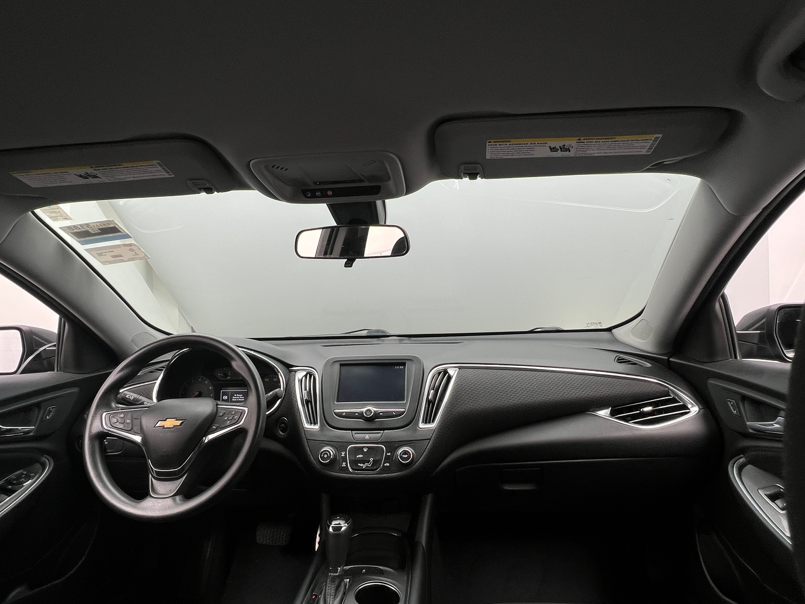 Thumbnail: 2017 Chevrolet Malibu - 3