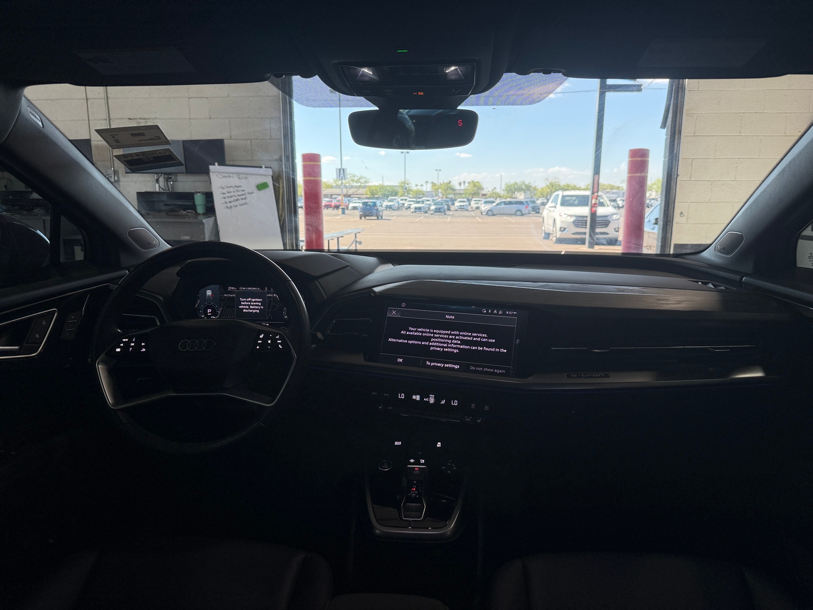 Thumbnail: 2023 Audi Q4 e-tron - 2