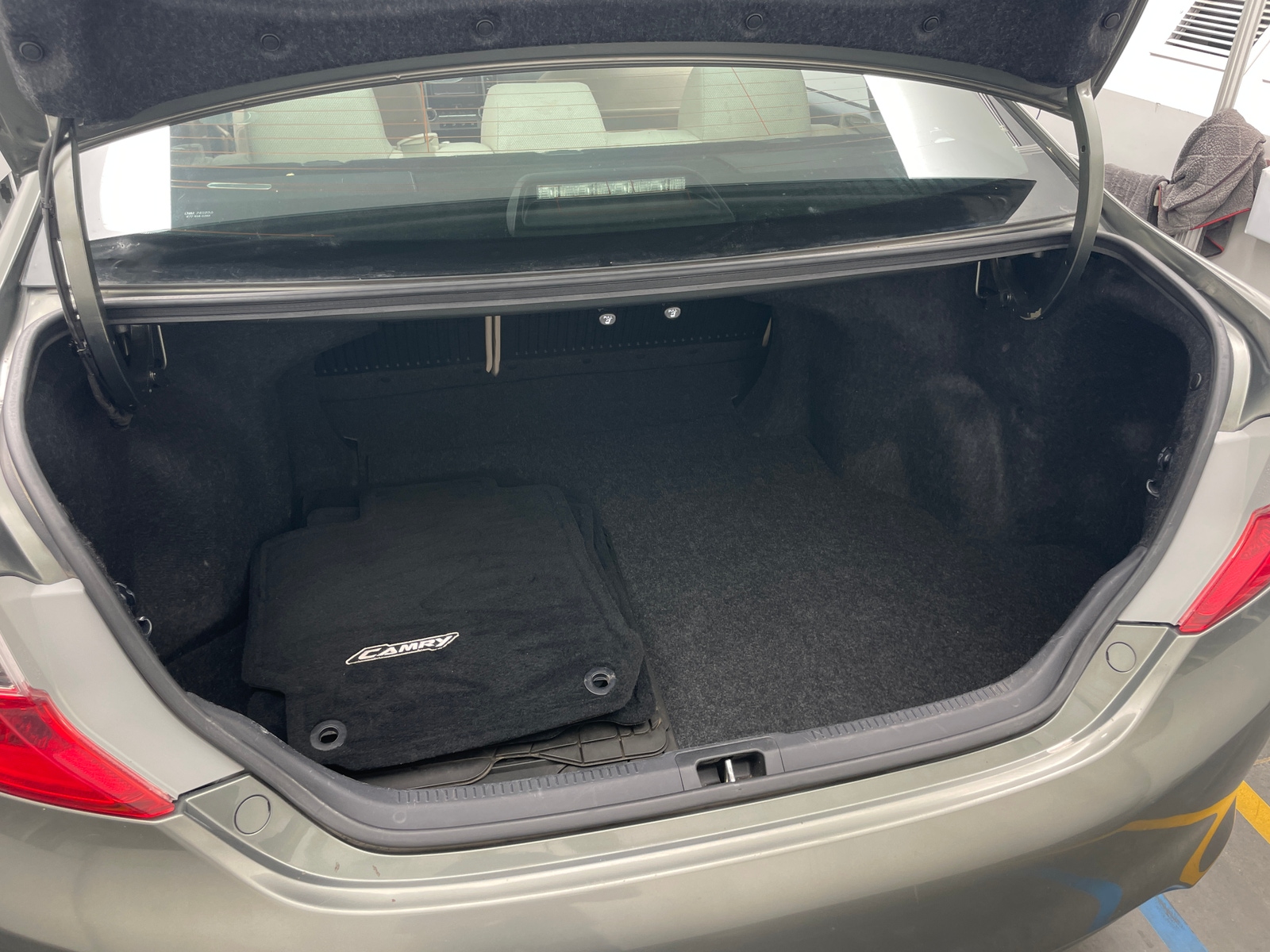 Thumbnail: 2014 Toyota Camry - 7