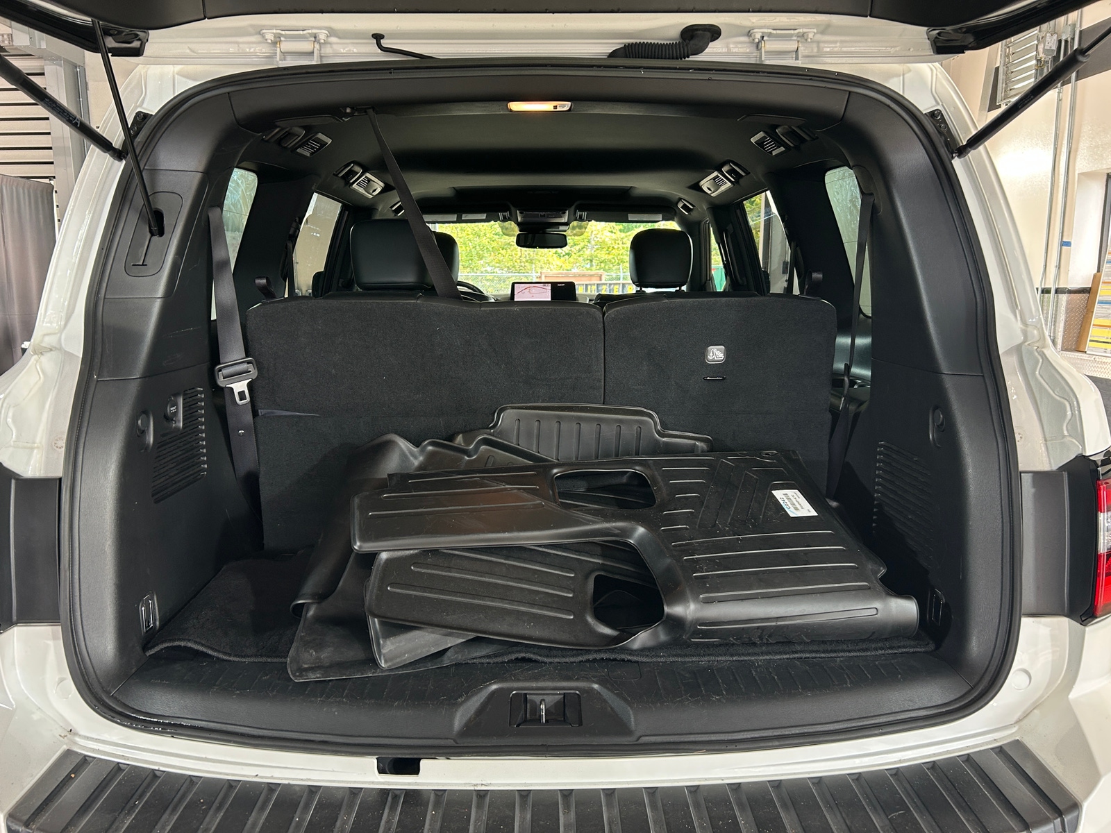 Thumbnail: 2021 Nissan Armada - 6