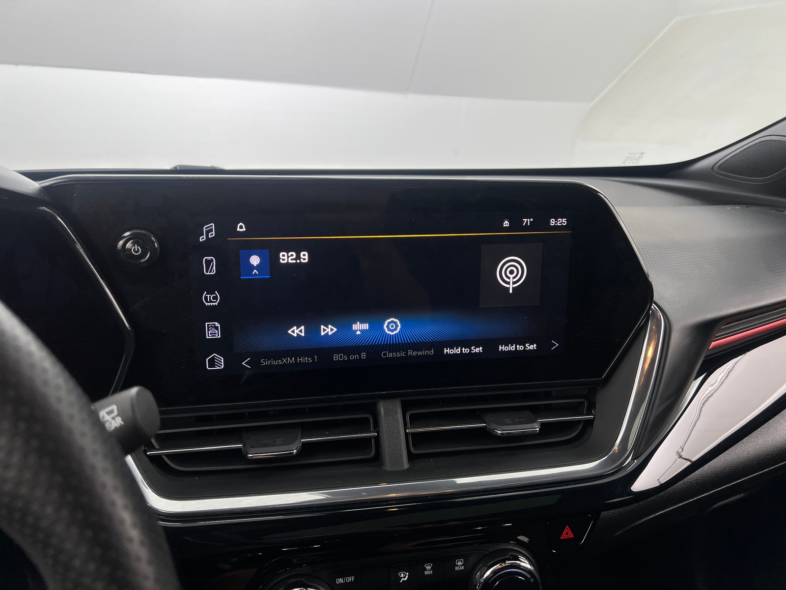 Thumbnail: 2024 Chevrolet Trax - 4