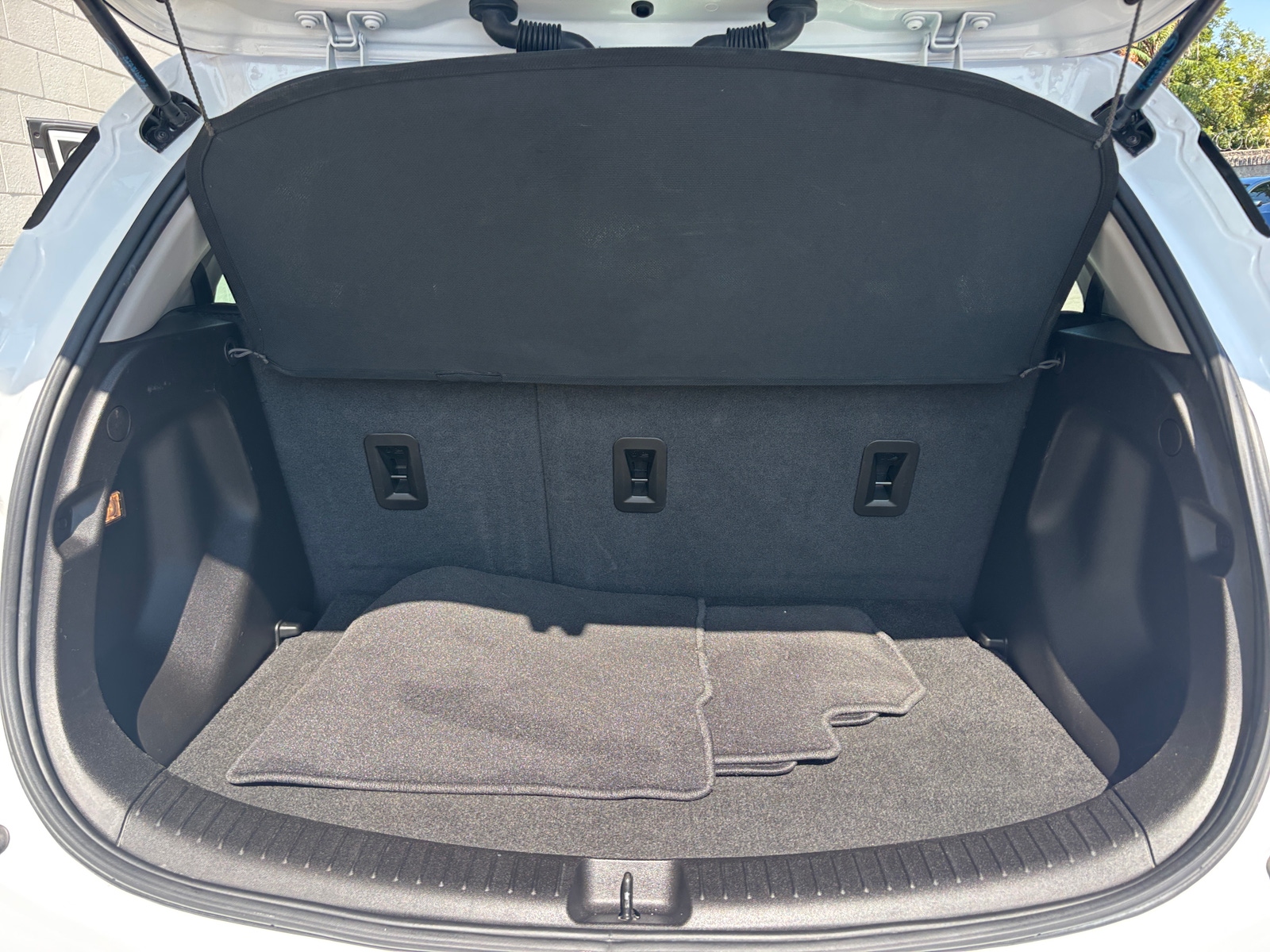 Thumbnail: 2023 Chevrolet Bolt EV - 6