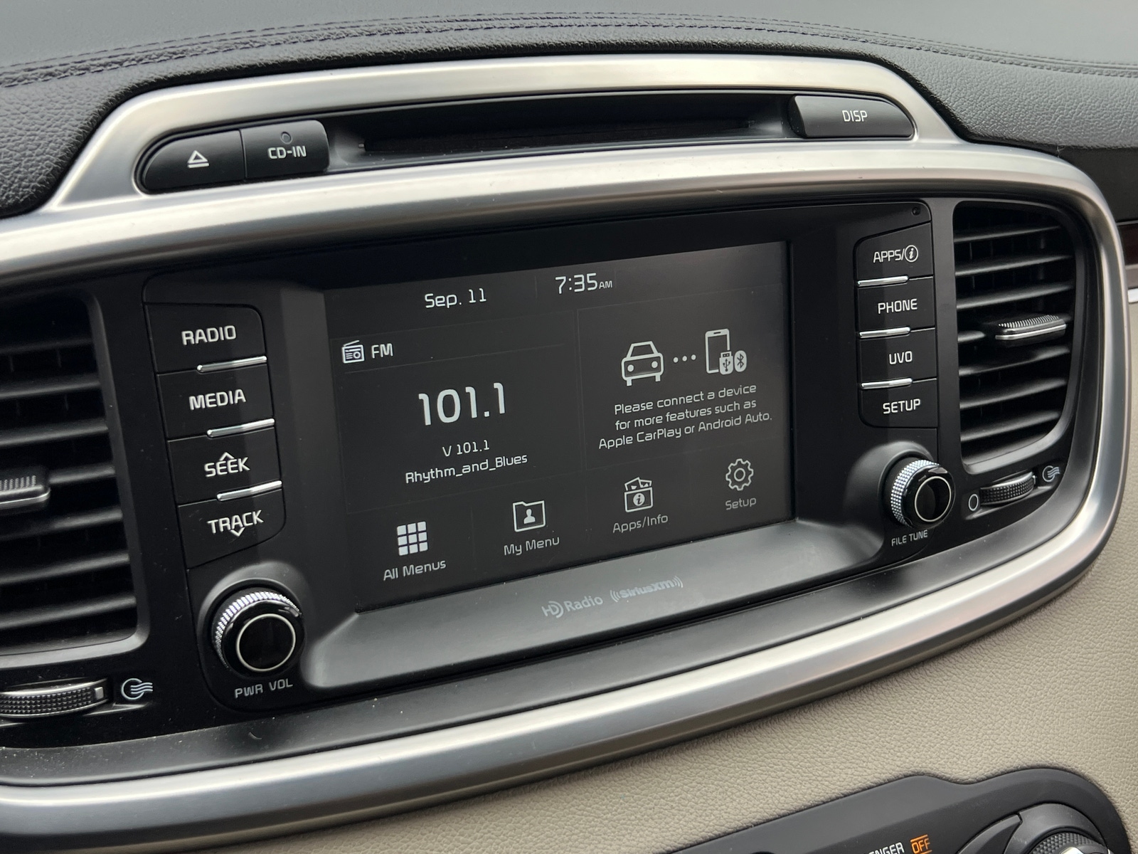 Thumbnail: 2017 Kia Sorento - 3