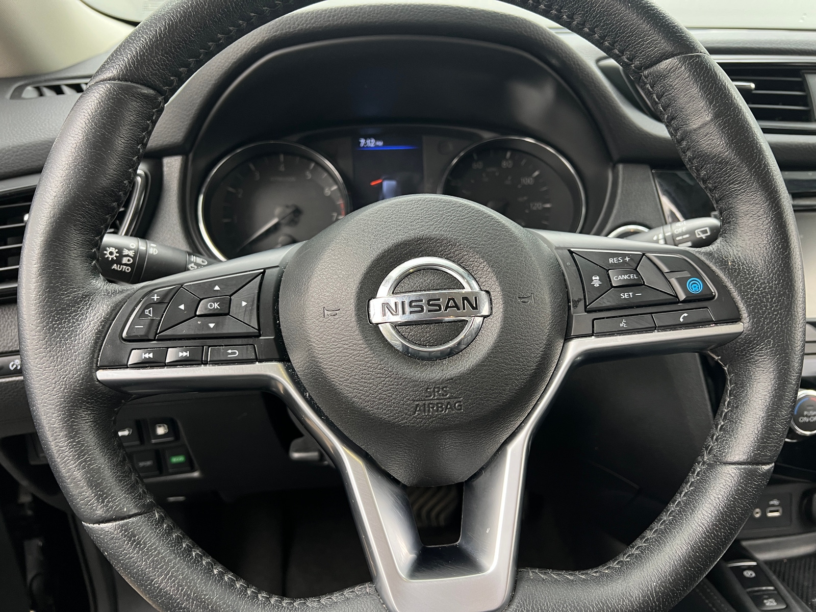 Thumbnail: 2019 Nissan Rogue - 4