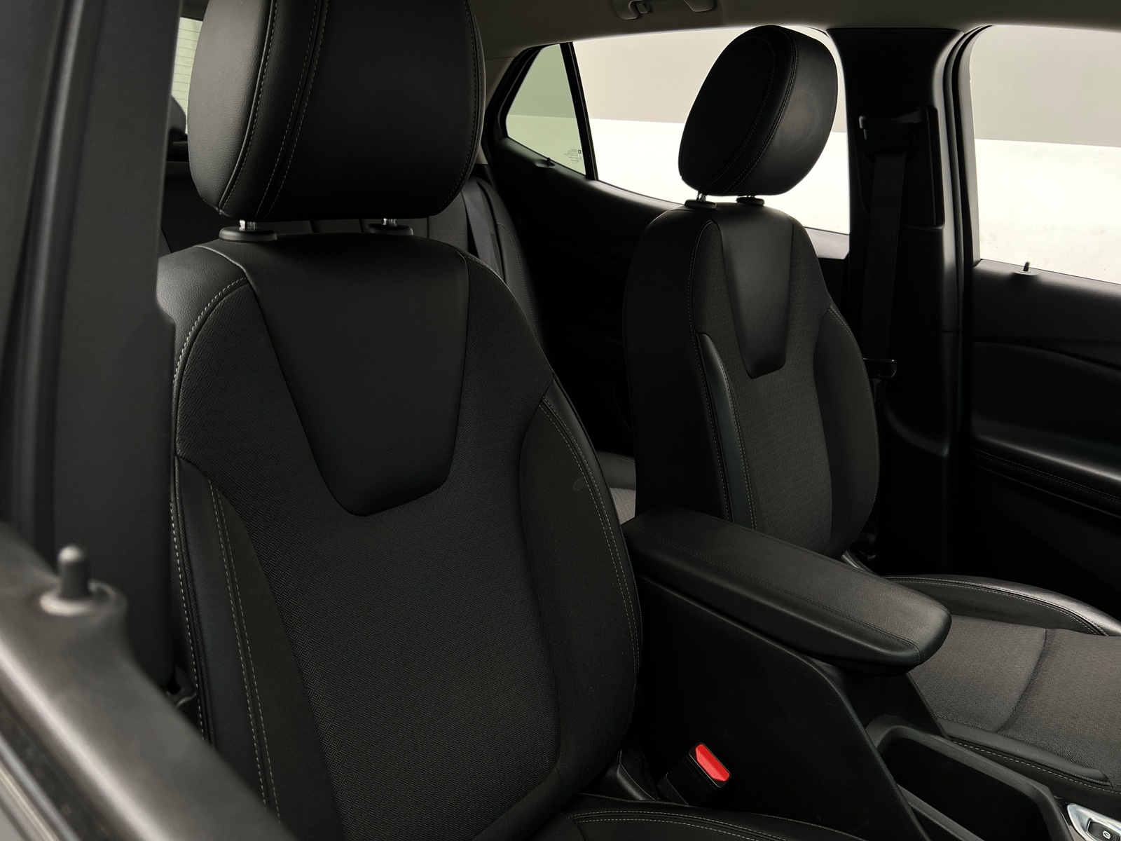 Thumbnail: 2023 Buick Encore GX - 2