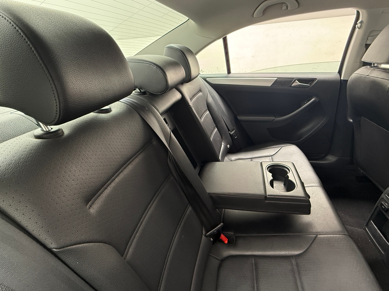 Thumbnail: 2014 Volkswagen Jetta - 6