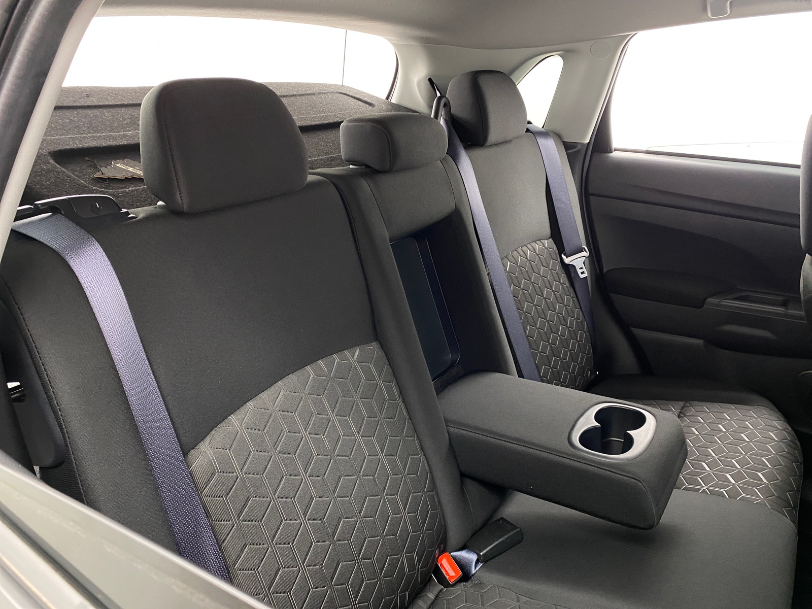 Thumbnail: 2024 Mitsubishi Outlander Sport - 6