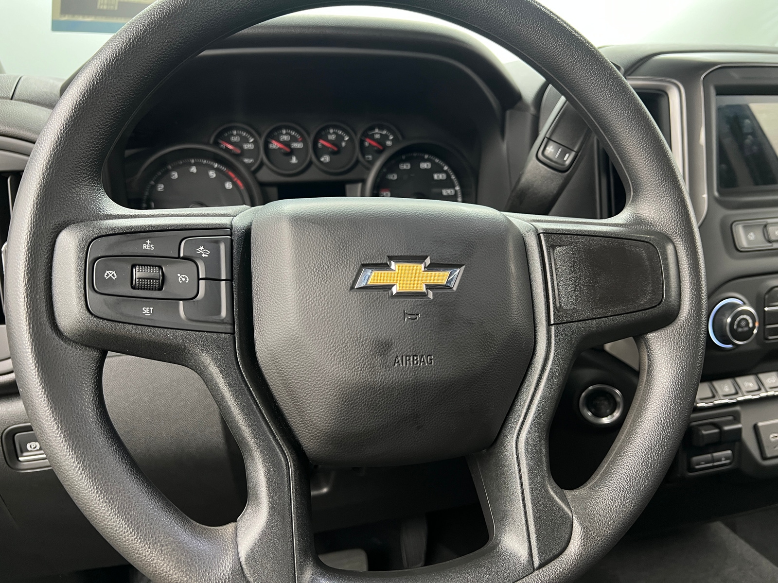 Thumbnail: 2024 Chevrolet Silverado 2500 - 5
