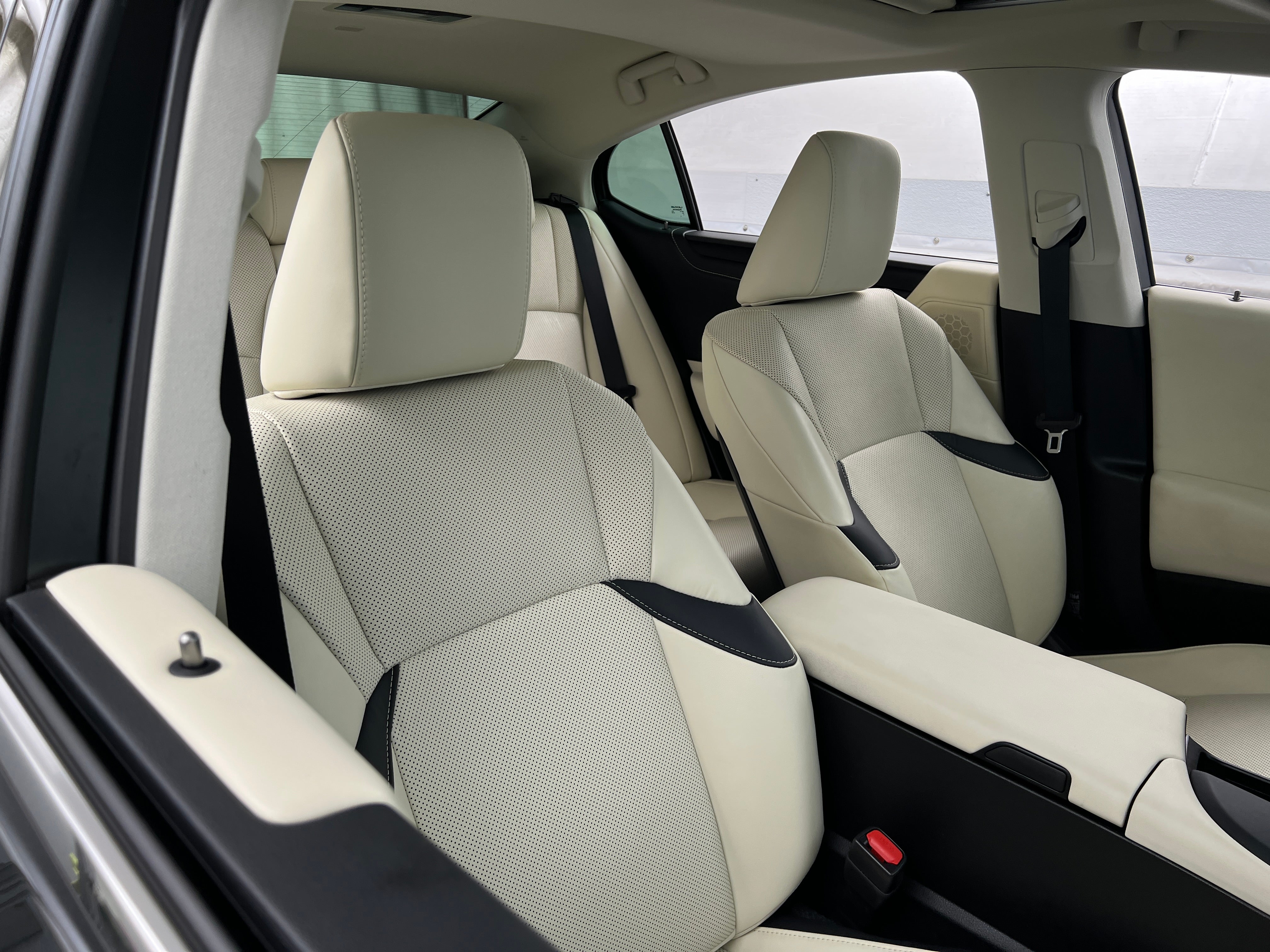 2022 Lexus ES